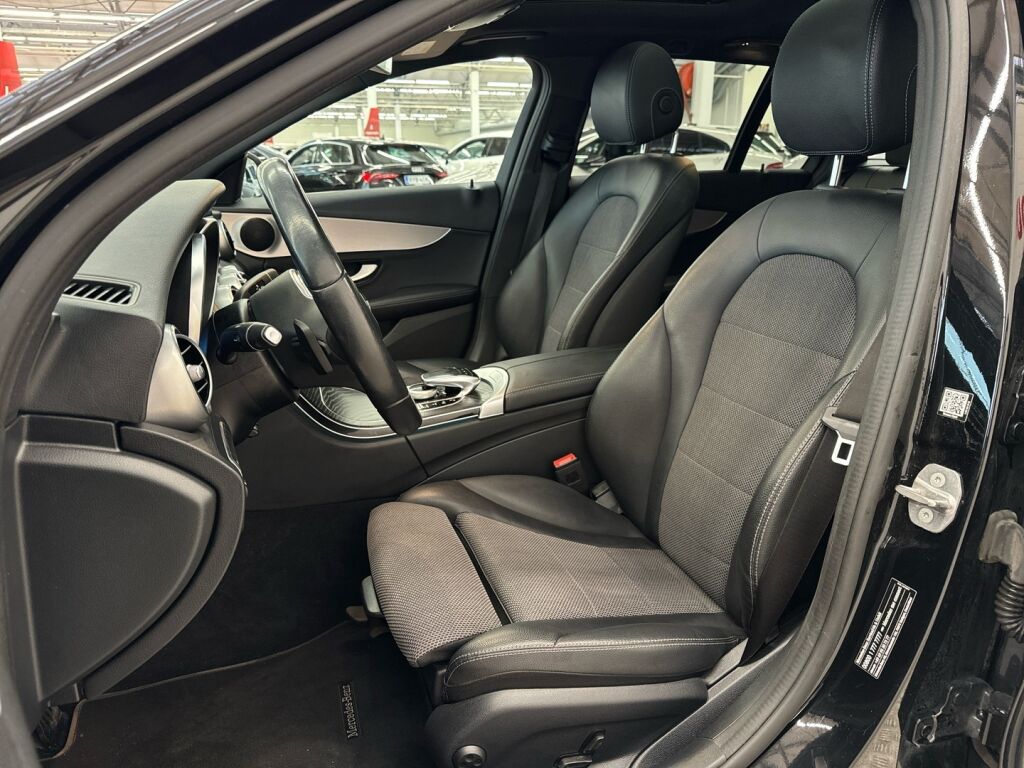 Mercedes-Benz C 2020 Musta