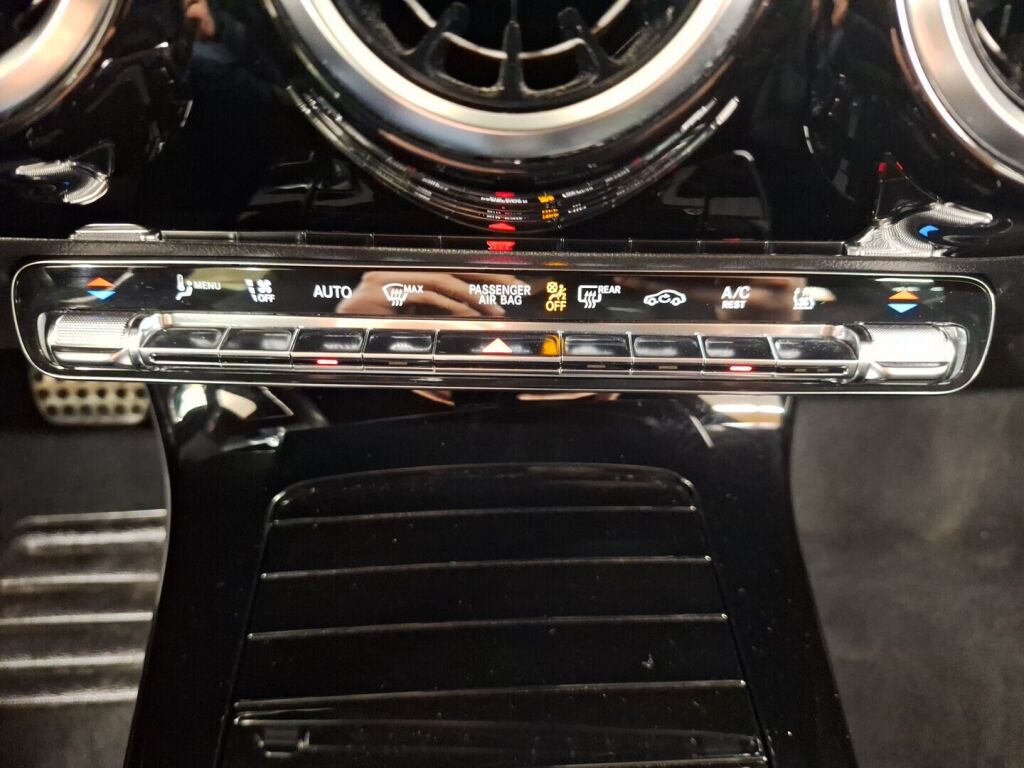 Mercedes-Benz CLA 2021 Valkoinen