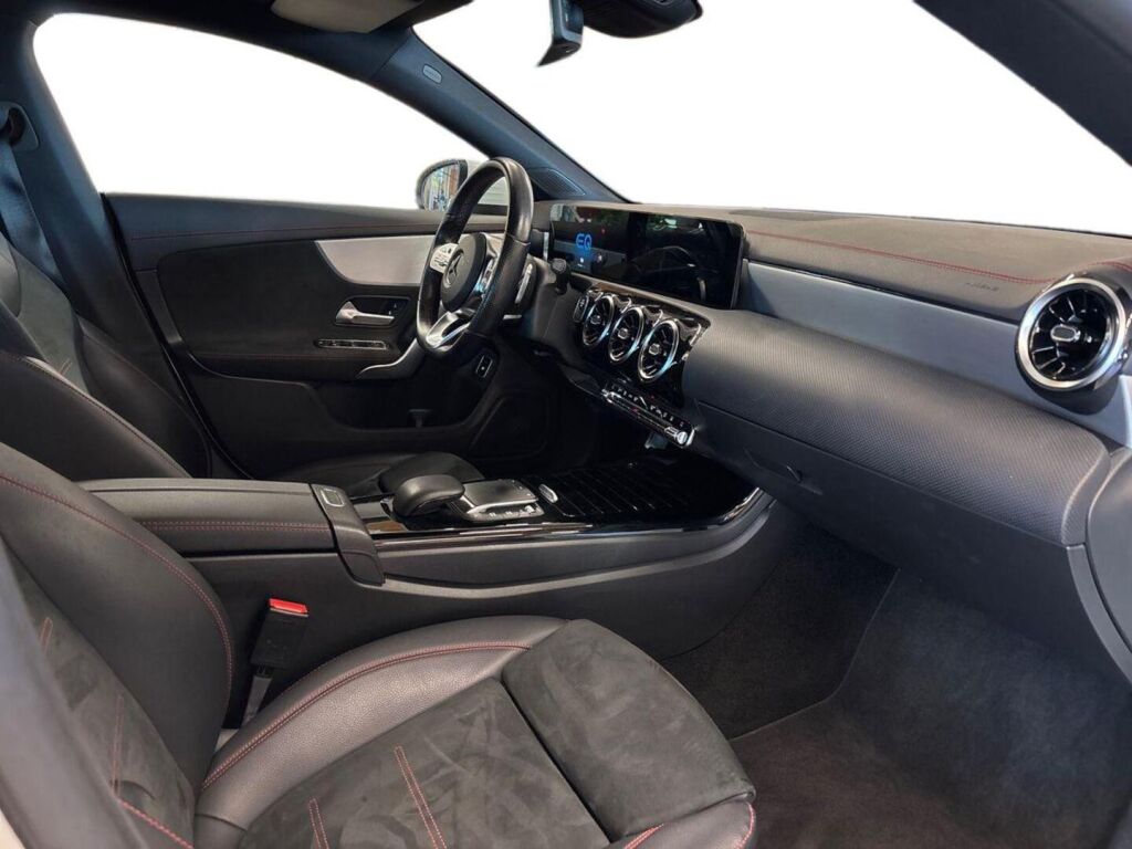 Mercedes-Benz CLA 2021 Valkoinen