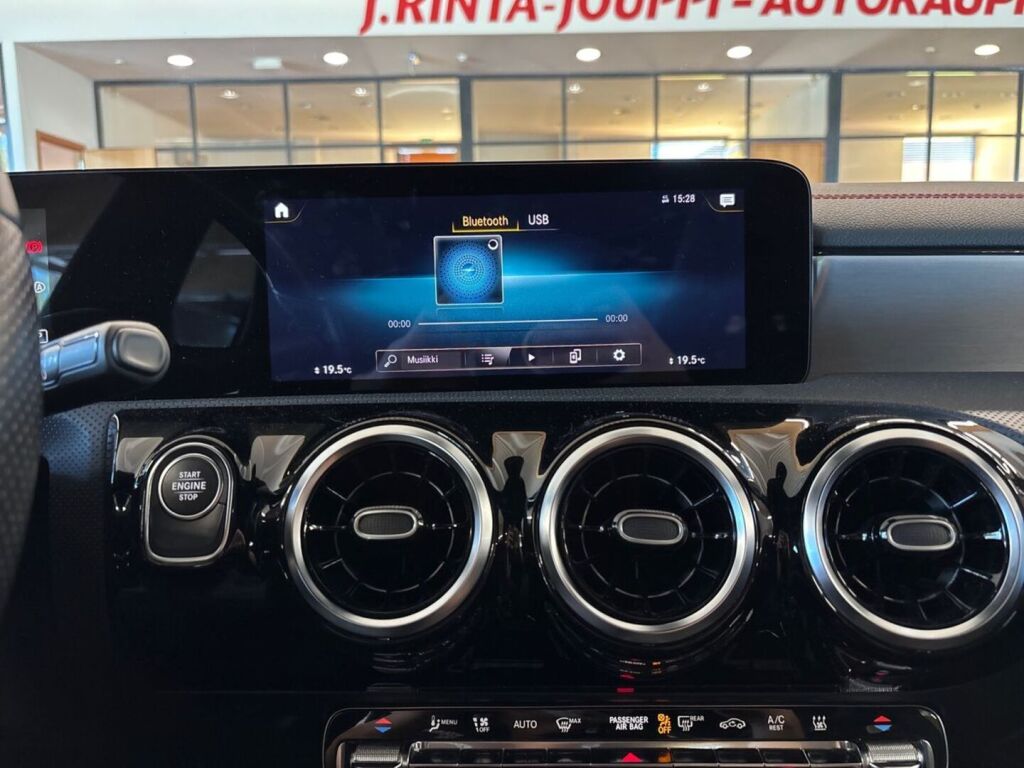 Mercedes-Benz CLA 2021 Valkoinen