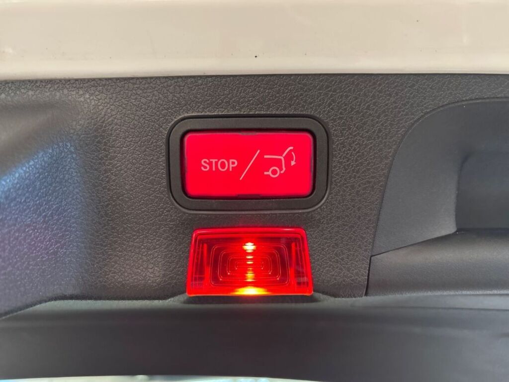 Mercedes-Benz CLA 2021 Valkoinen