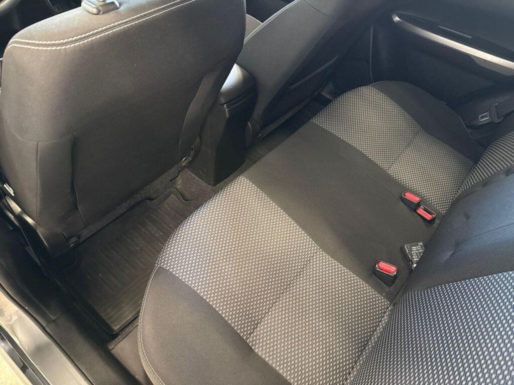 Suzuki Vitara 2021 Harmaa