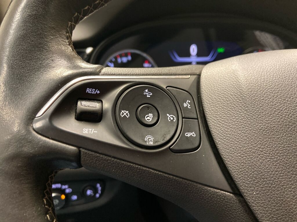 Opel Insignia 2020 Valkoinen