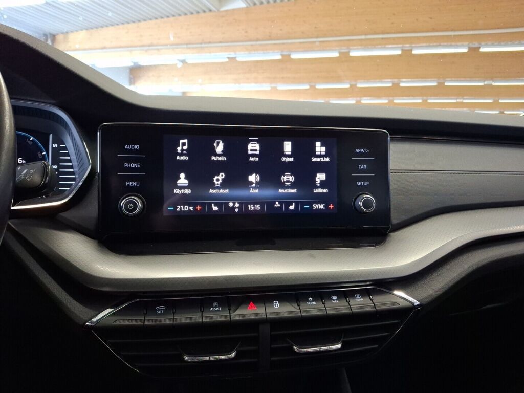 Skoda Octavia 2021 Valkoinen