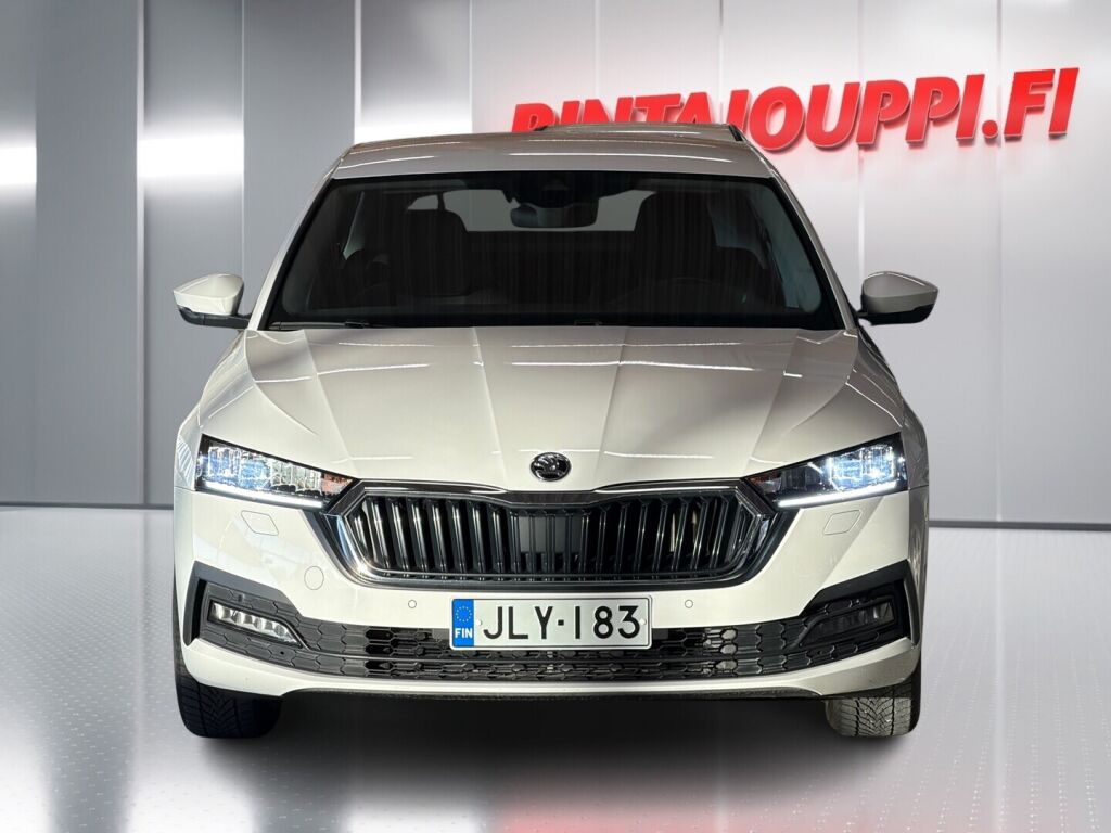 Skoda Octavia 2021 Valkoinen