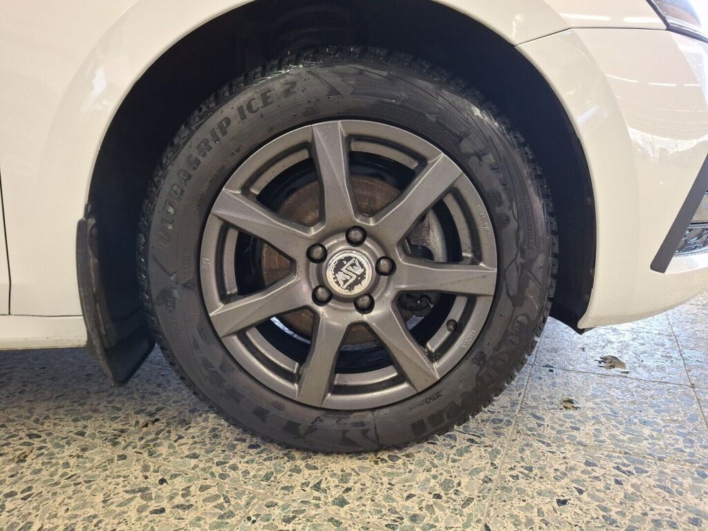 Skoda Octavia 2021 Valkoinen