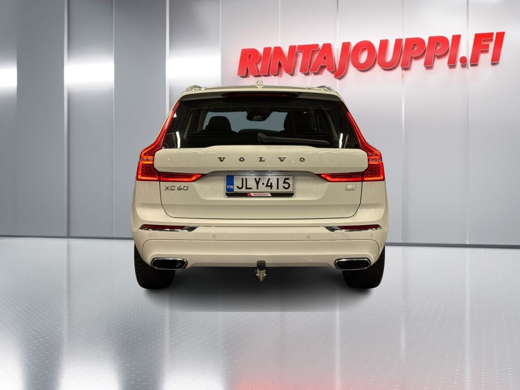 Volvo XC60 2021 Valkoinen