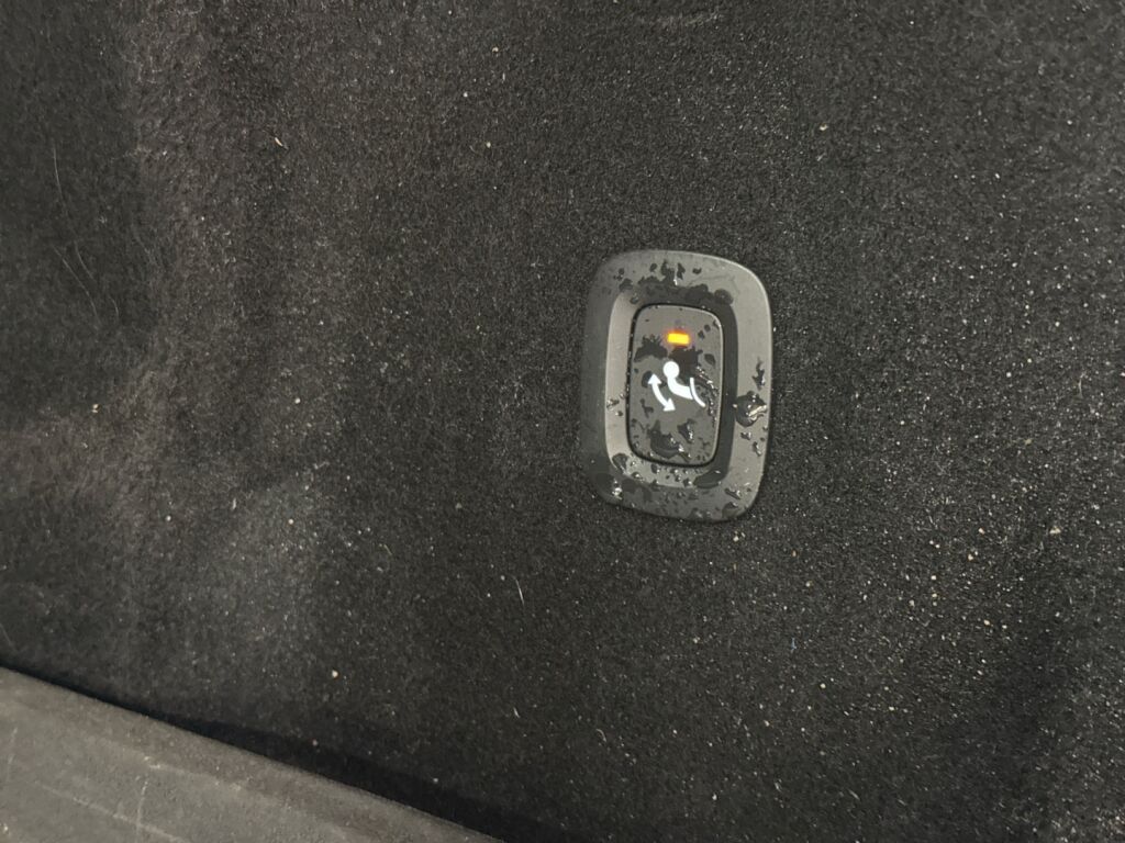 Volvo XC60 2021 Valkoinen