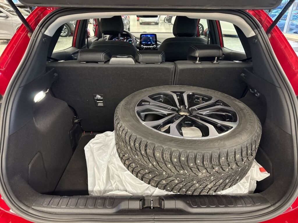 Ford Puma 2021 Punainen