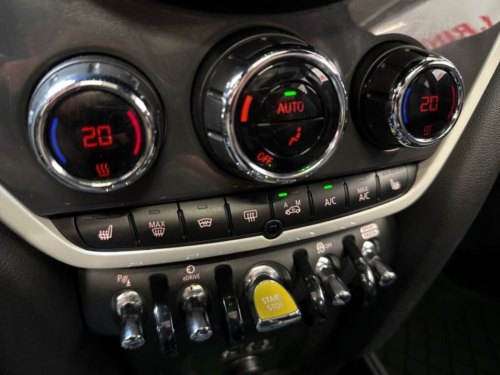 Mini Countryman 2017 Harmaa