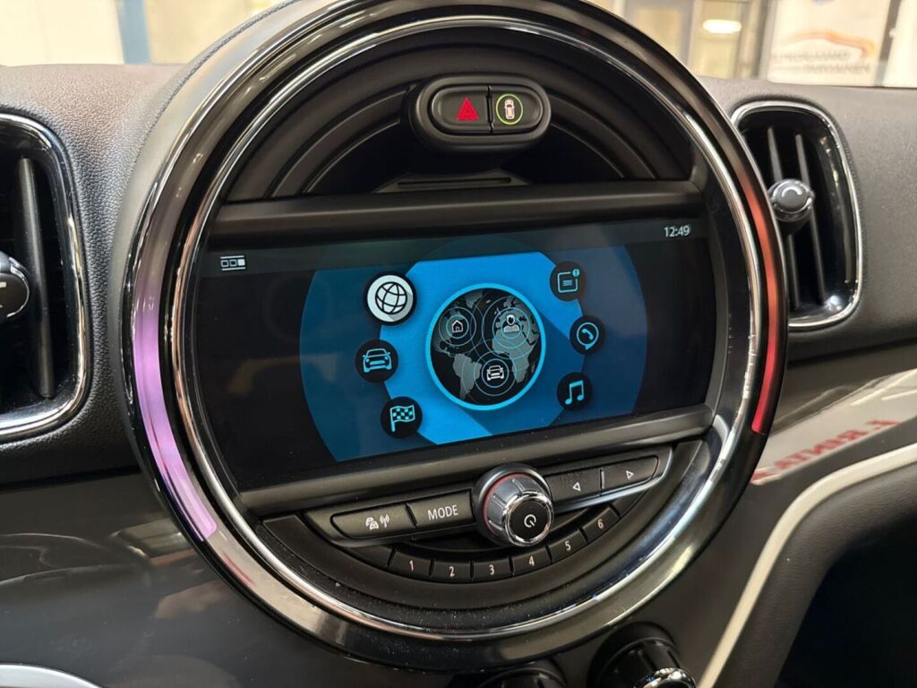 Mini Countryman 2017 Harmaa