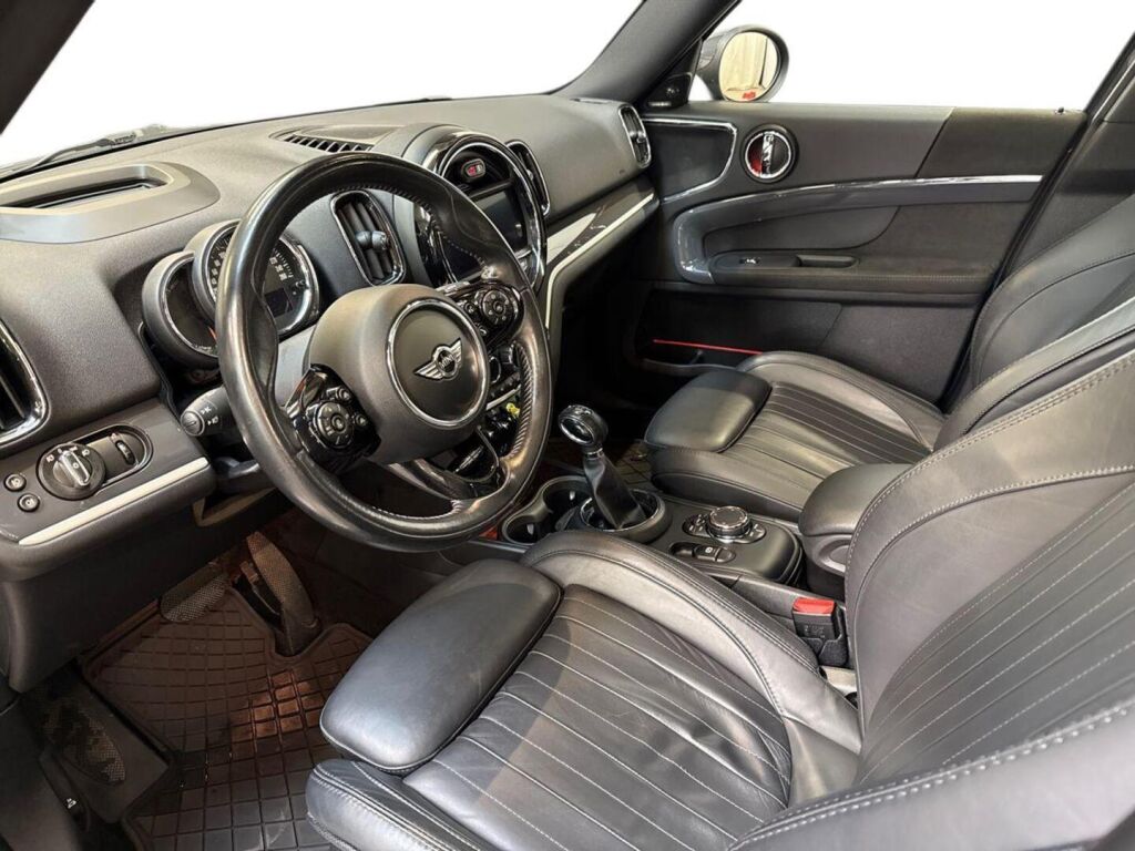 Mini Countryman 2017 Harmaa