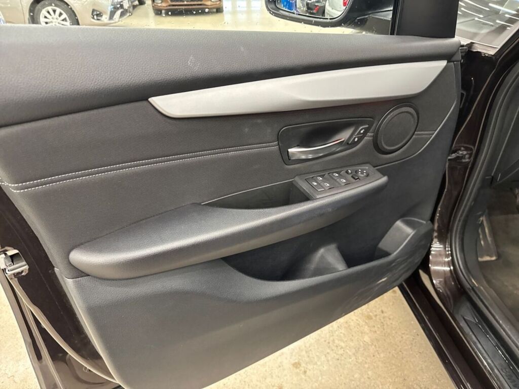 BMW 220 2016 Ruskea (beige)