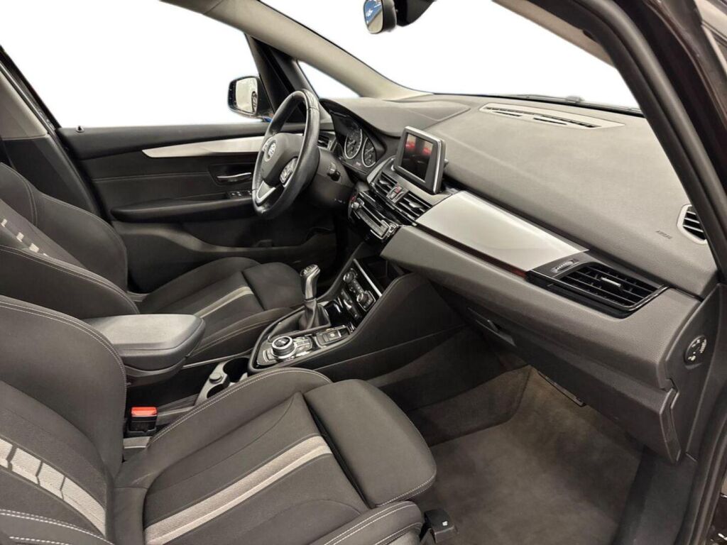 BMW 220 2016 Ruskea (beige)