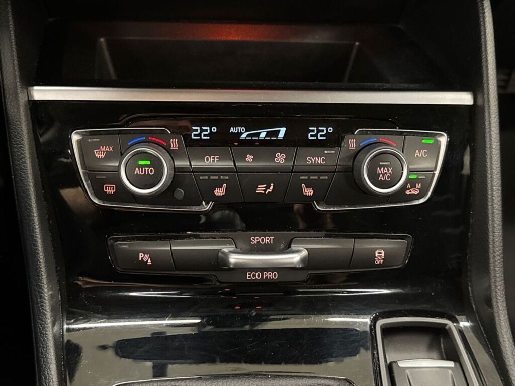 BMW 220 2016 Ruskea (beige)