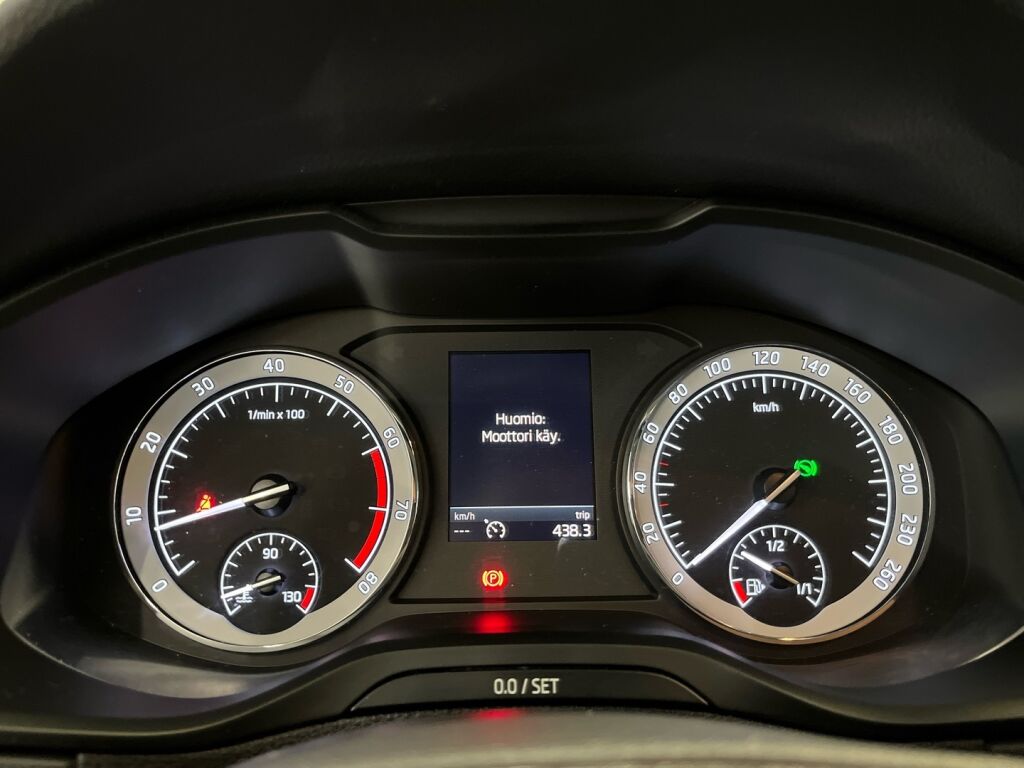 Skoda Karoq 2020 Sininen