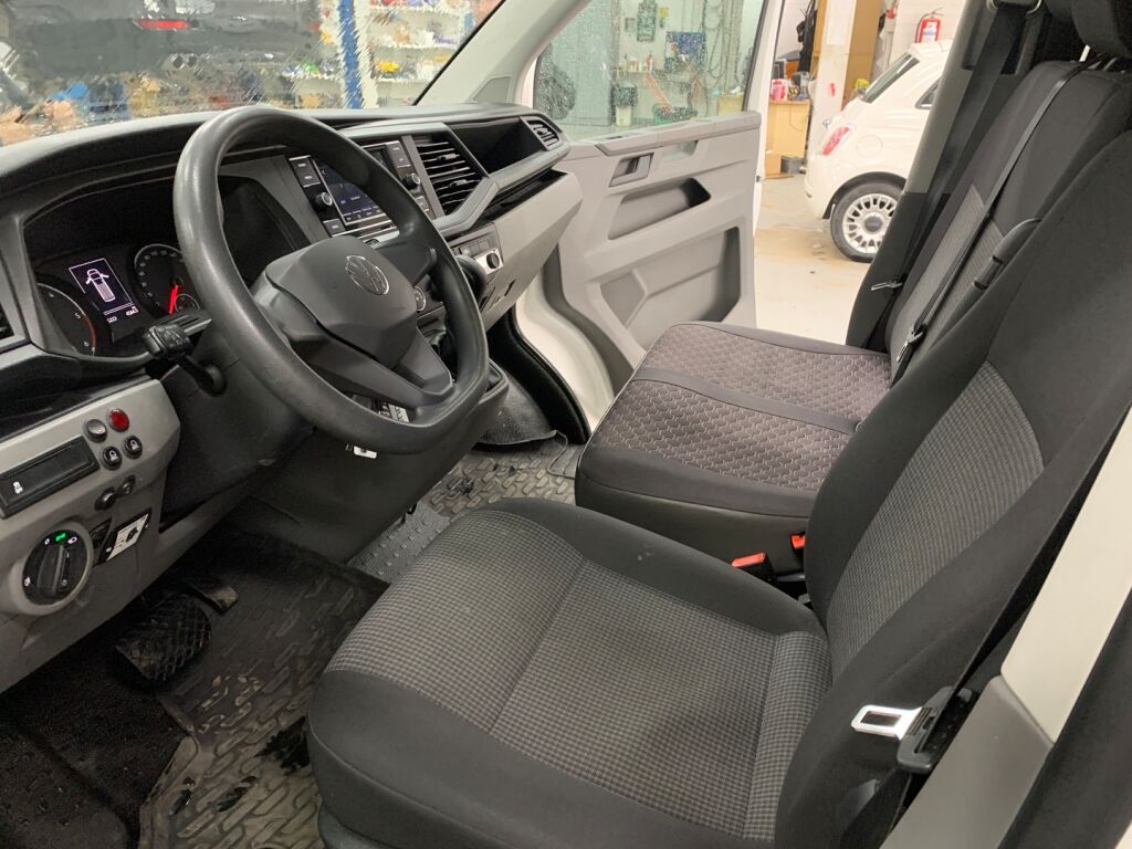 Volkswagen Transporter 2021 Valkoinen