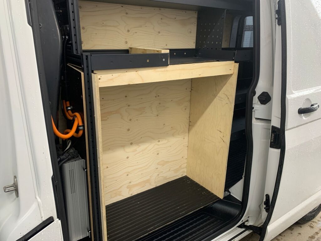 Volkswagen Transporter 2021 Valkoinen