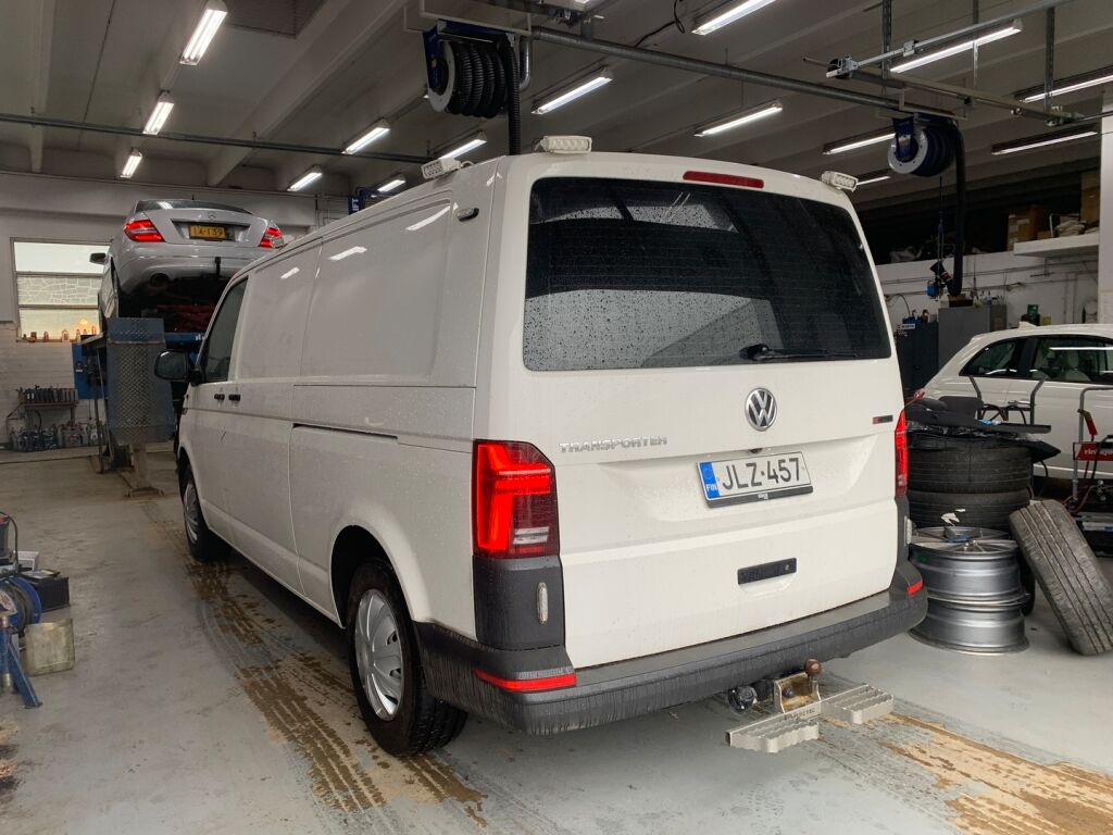 Volkswagen Transporter 2021 Valkoinen