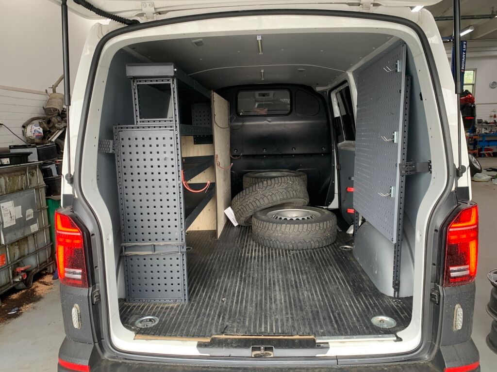 Volkswagen Transporter 2021 Valkoinen