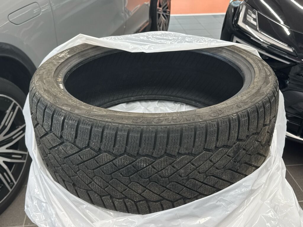 Mercedes-Benz E 2016 Harmaa