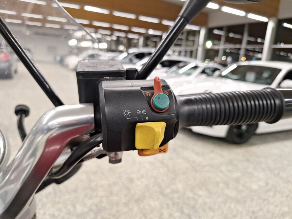 BMW R 1998 moniväri