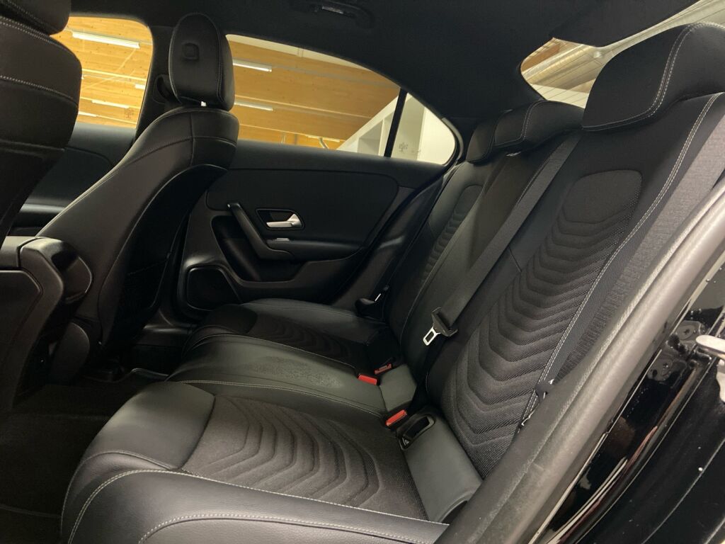 Mercedes-Benz A 2021 Musta