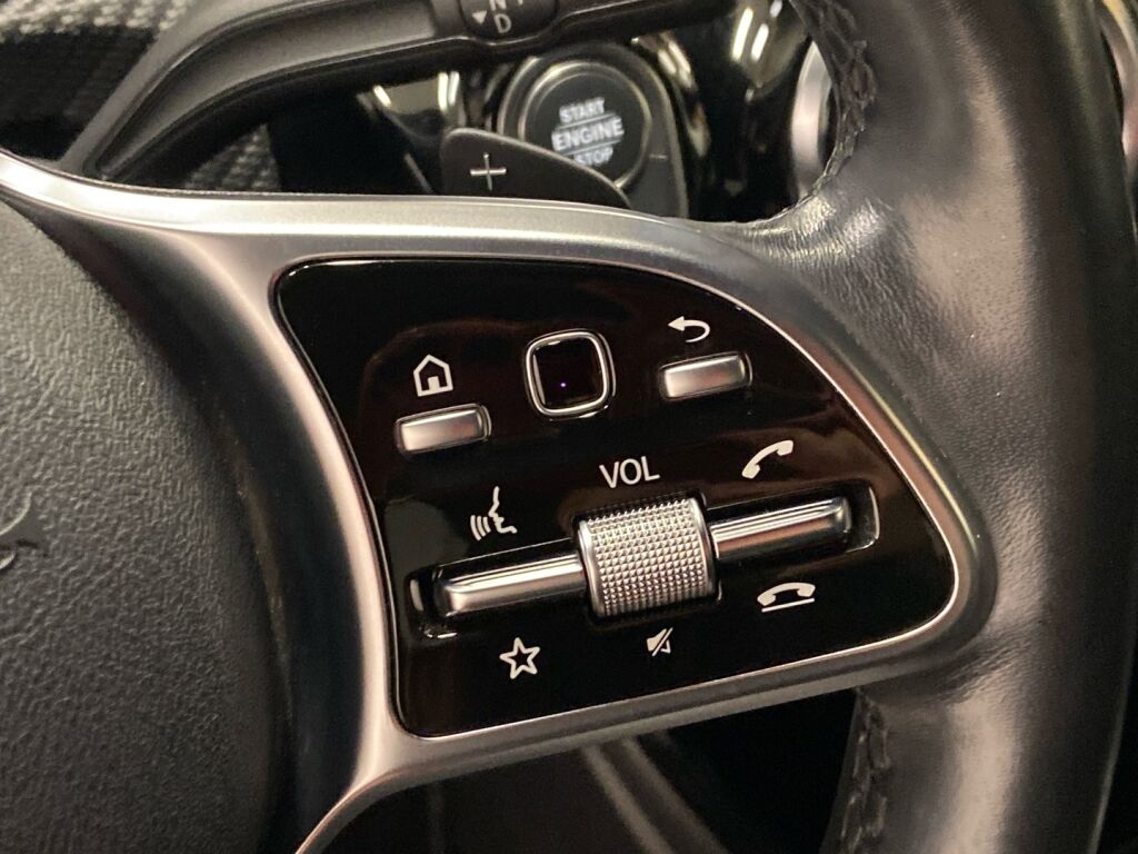 Mercedes-Benz A 2021 Musta