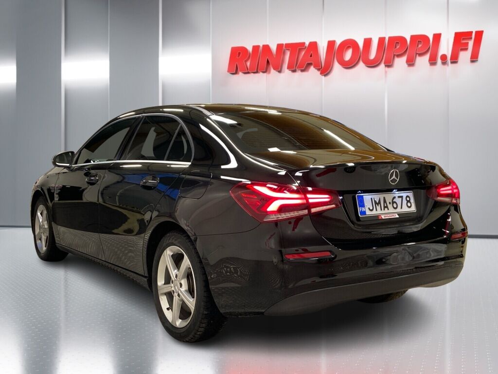 Mercedes-Benz A 2021 Musta