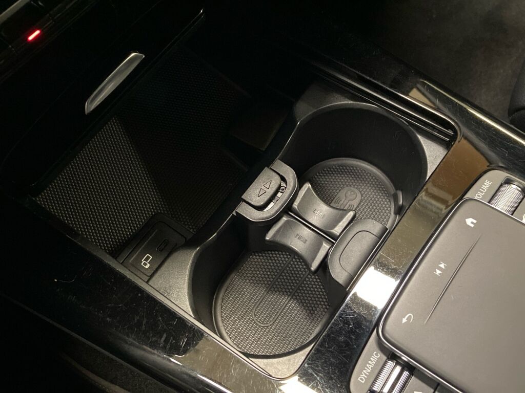 Mercedes-Benz A 2021 Musta