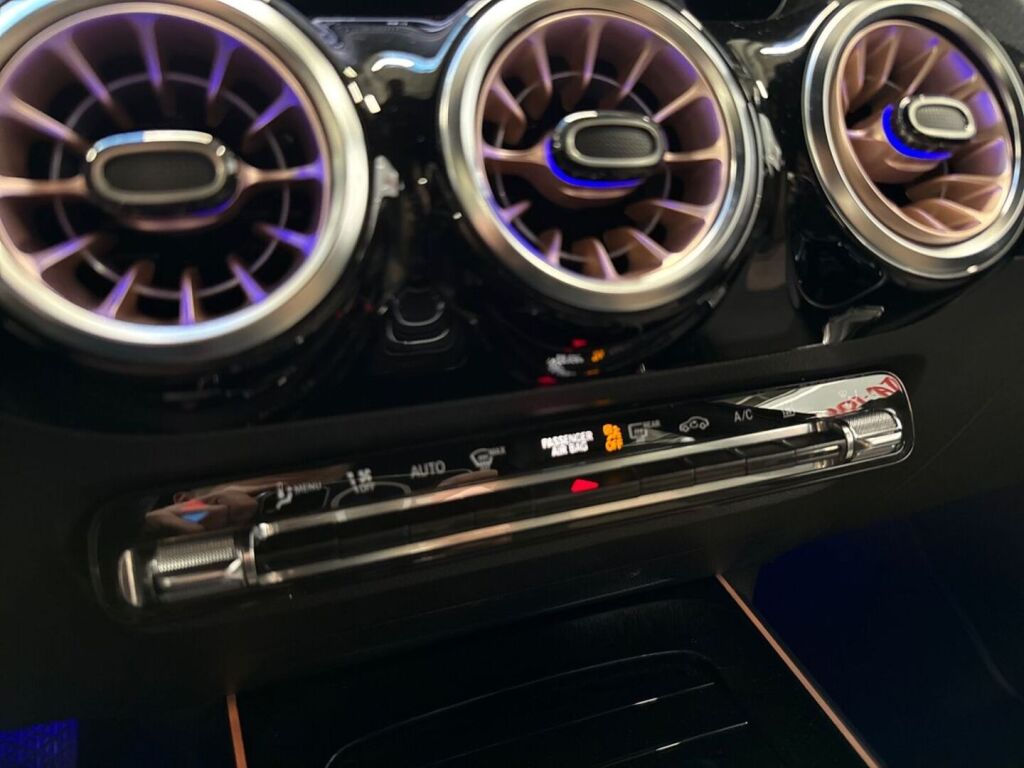 Mercedes-Benz EQA 2022 Musta