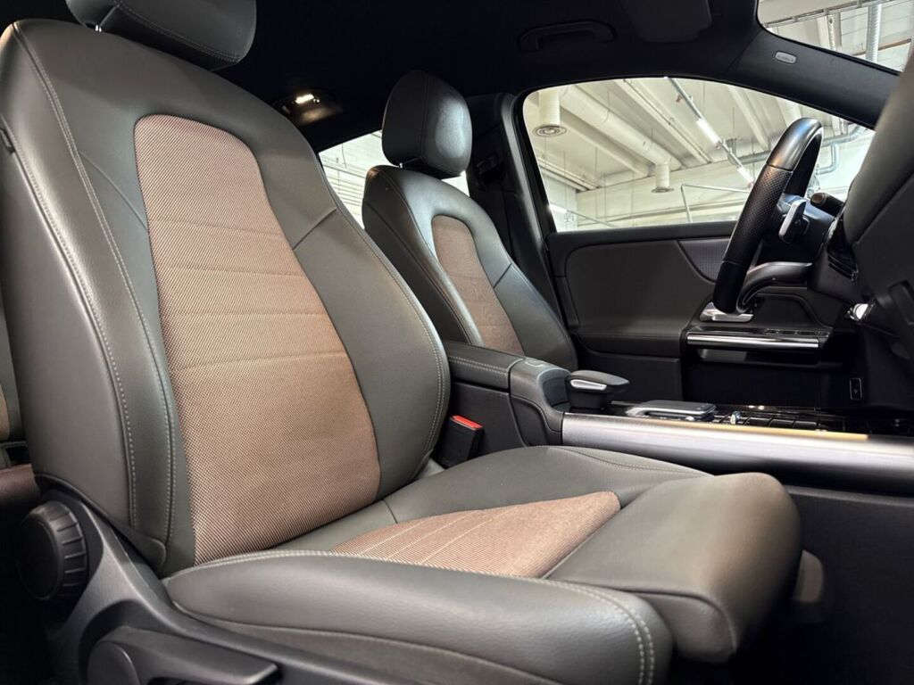 Mercedes-Benz EQA 2022 Musta