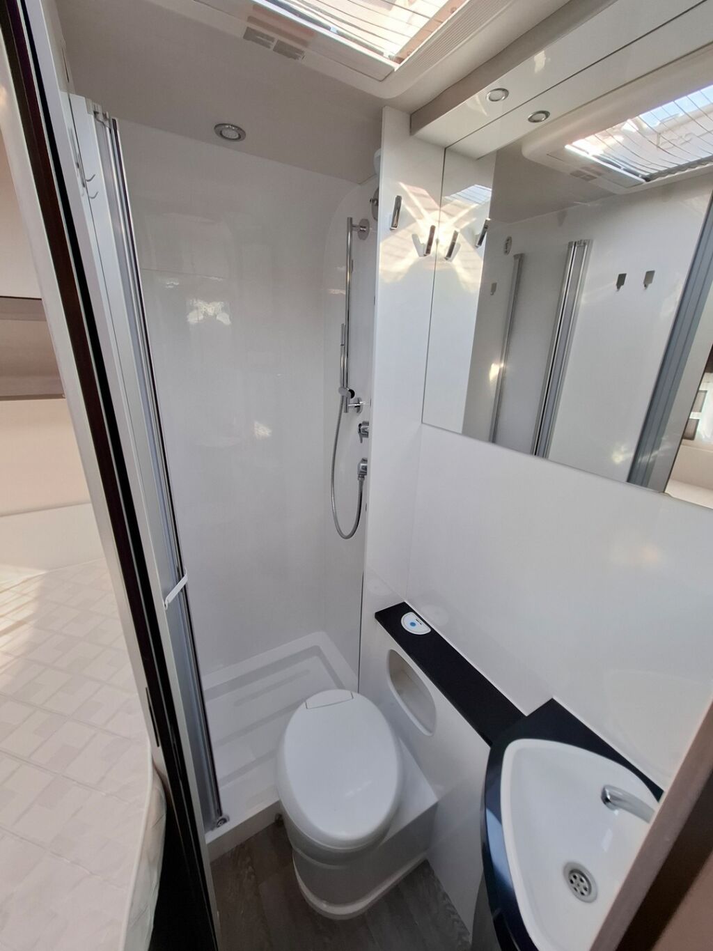 Hobby Optima Ontour T65 HFL 2021 Valkoinen