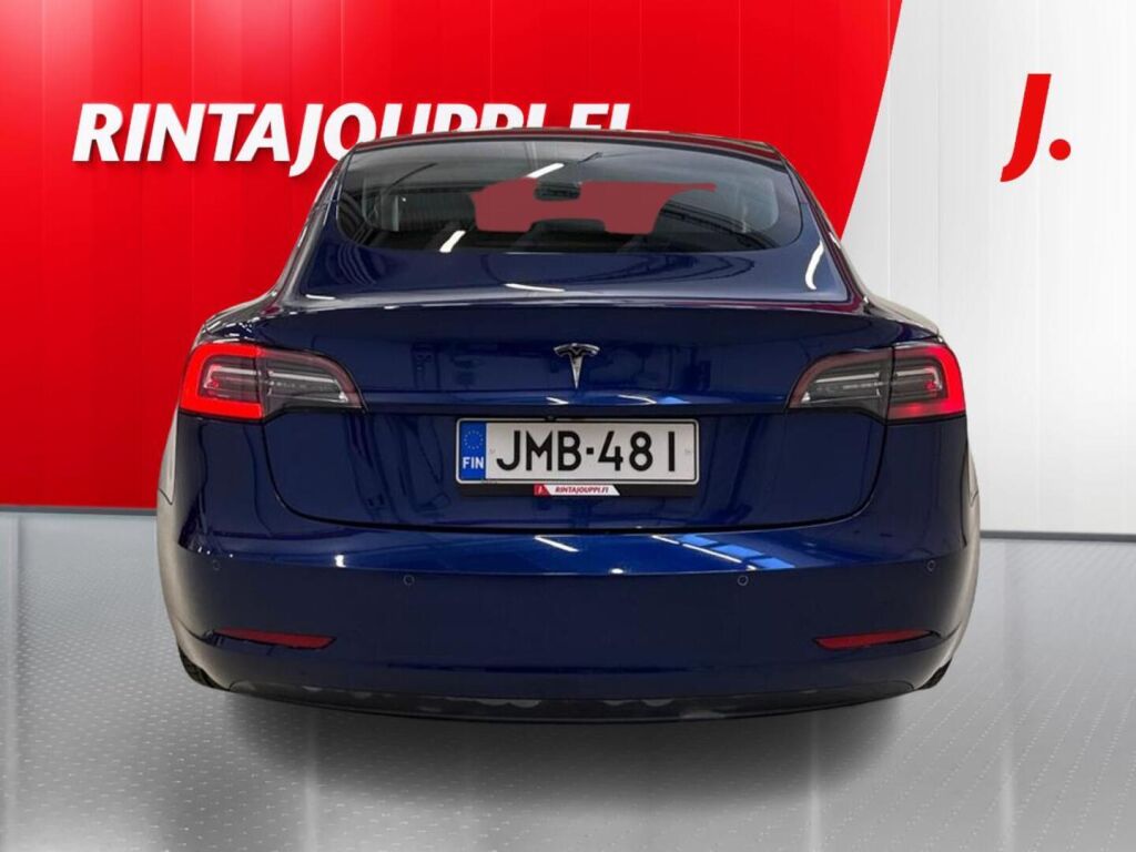 Tesla Model 3 2020 Sininen