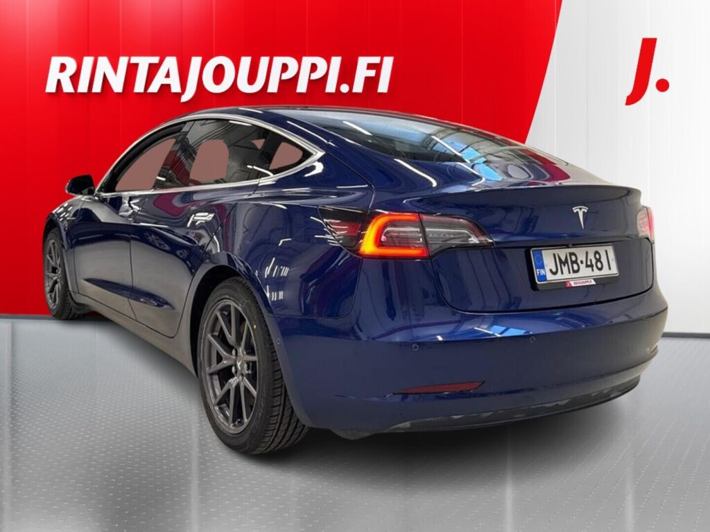 Tesla Model 3 2020 Sininen