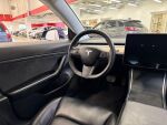 Tesla Model 3 2020 Sininen