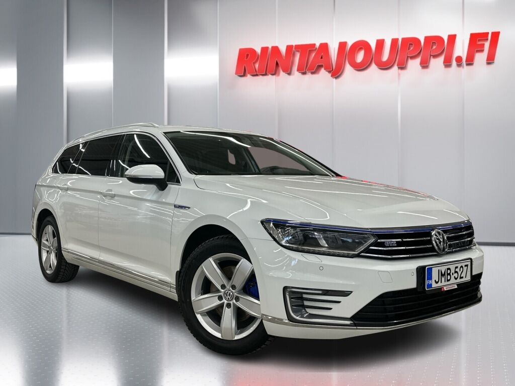 Volkswagen Passat 2018 Valkoinen