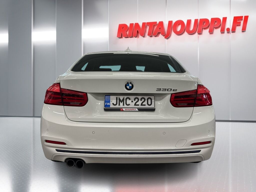 BMW 330 2018 Valkoinen