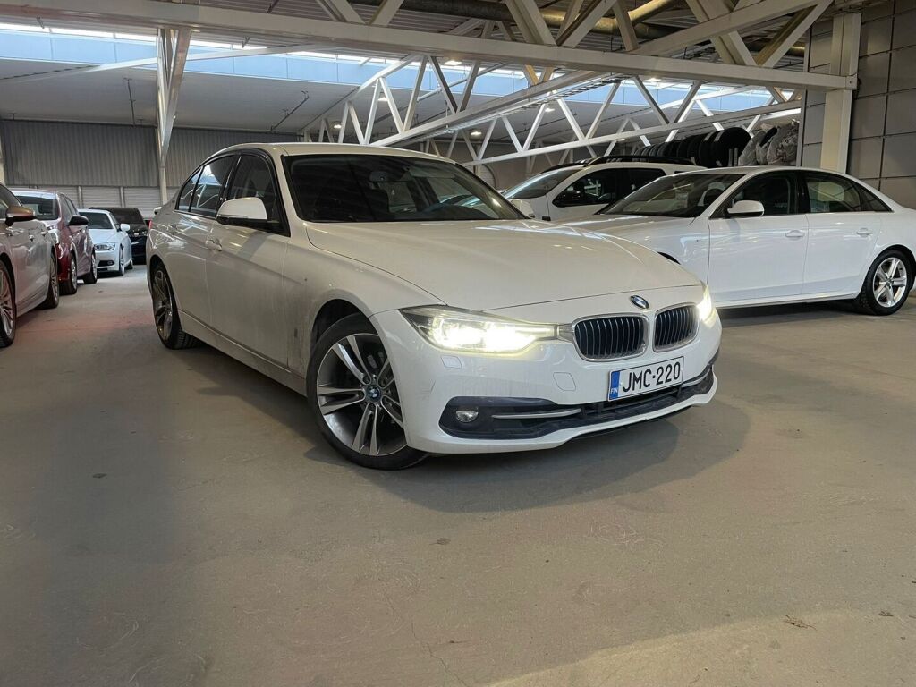 BMW 330 2018 Valkoinen