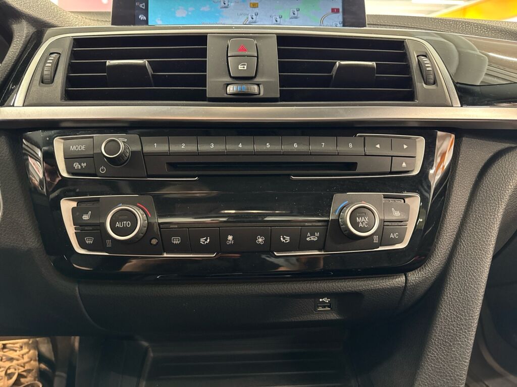 BMW 330 2018 Valkoinen