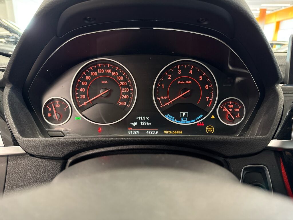 BMW 330 2018 Valkoinen