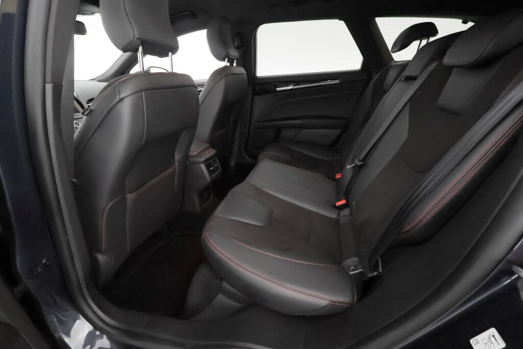 Ford Mondeo 2021 Sininen