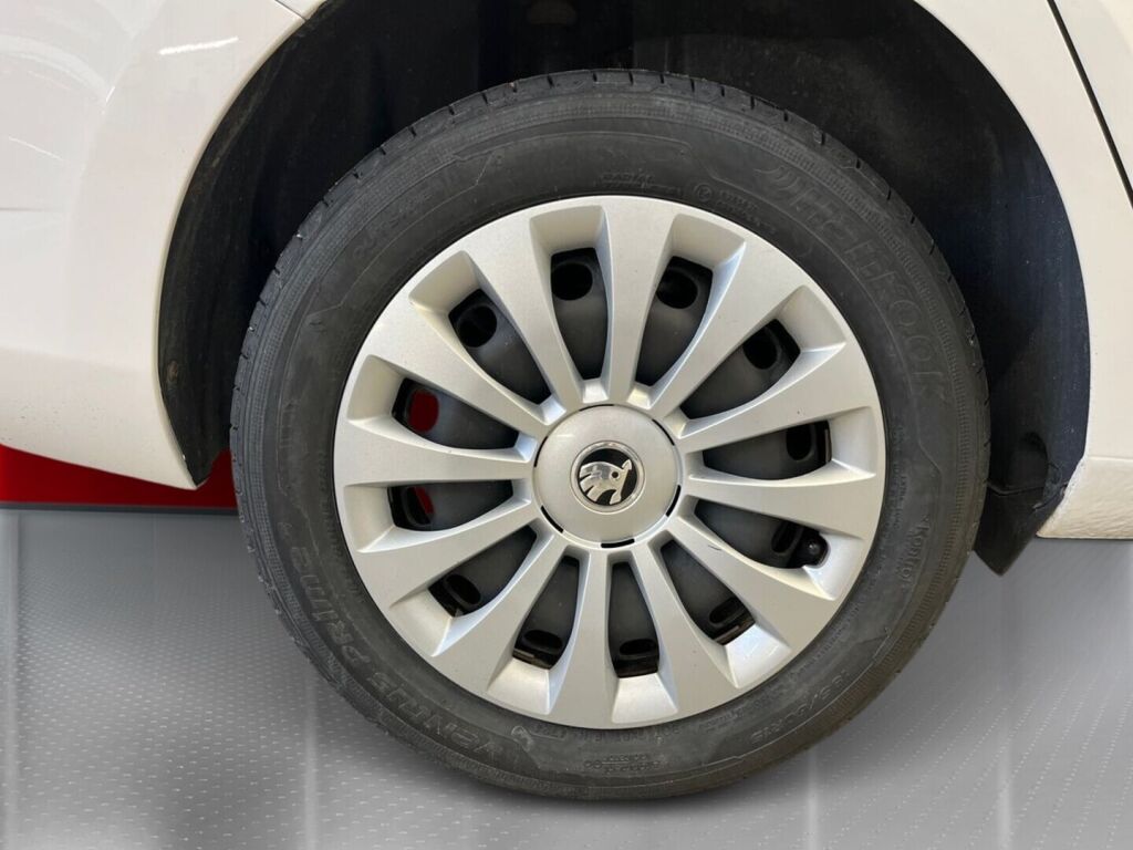 Skoda Fabia 2021 Valkoinen