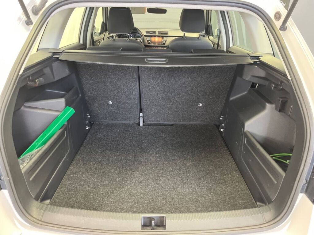 Skoda Fabia 2021 Valkoinen
