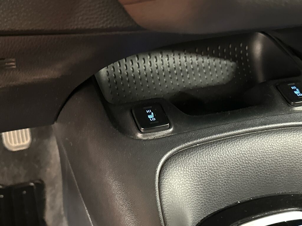 Toyota Corolla 2021 Valkoinen