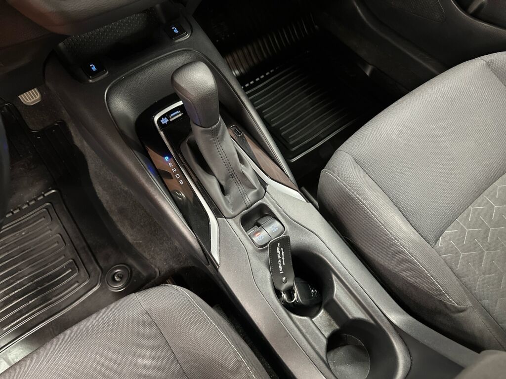 Toyota Corolla 2021 Valkoinen