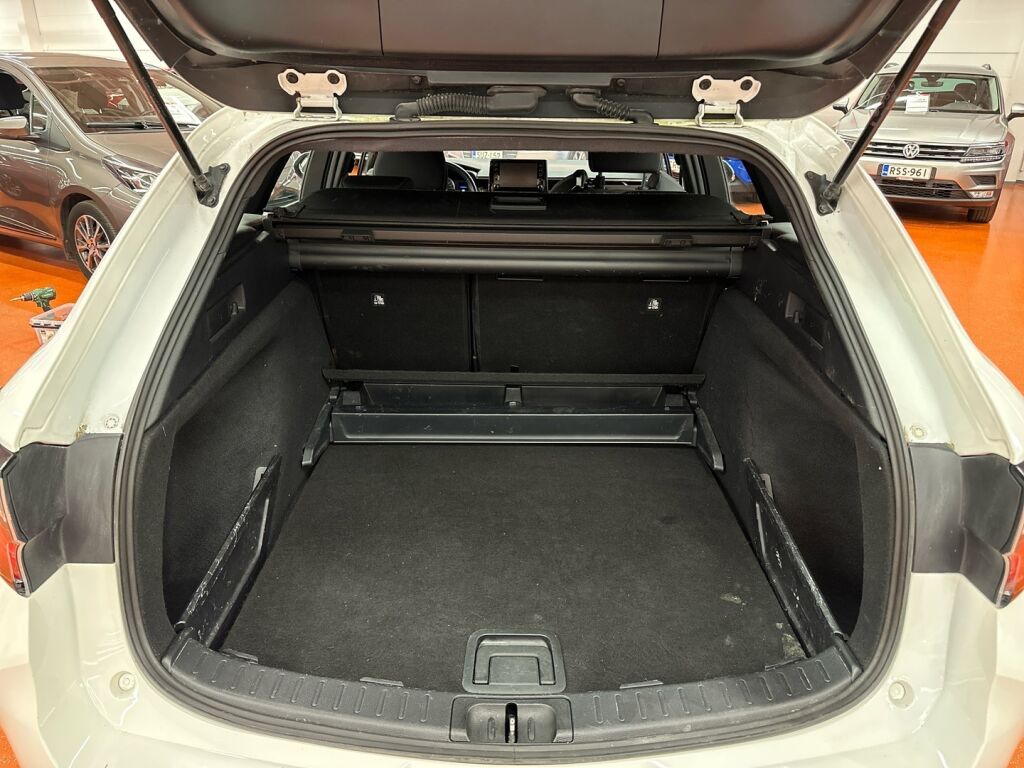 Toyota Corolla 2021 Valkoinen