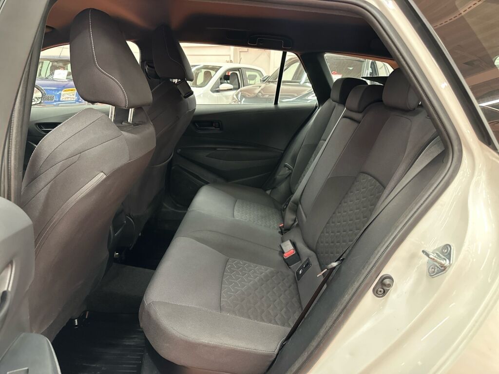 Toyota Corolla 2021 Valkoinen