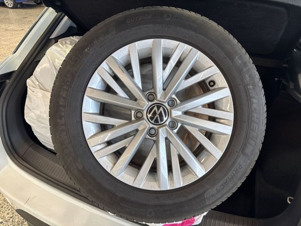 Volkswagen T-Roc 2021 Valkoinen