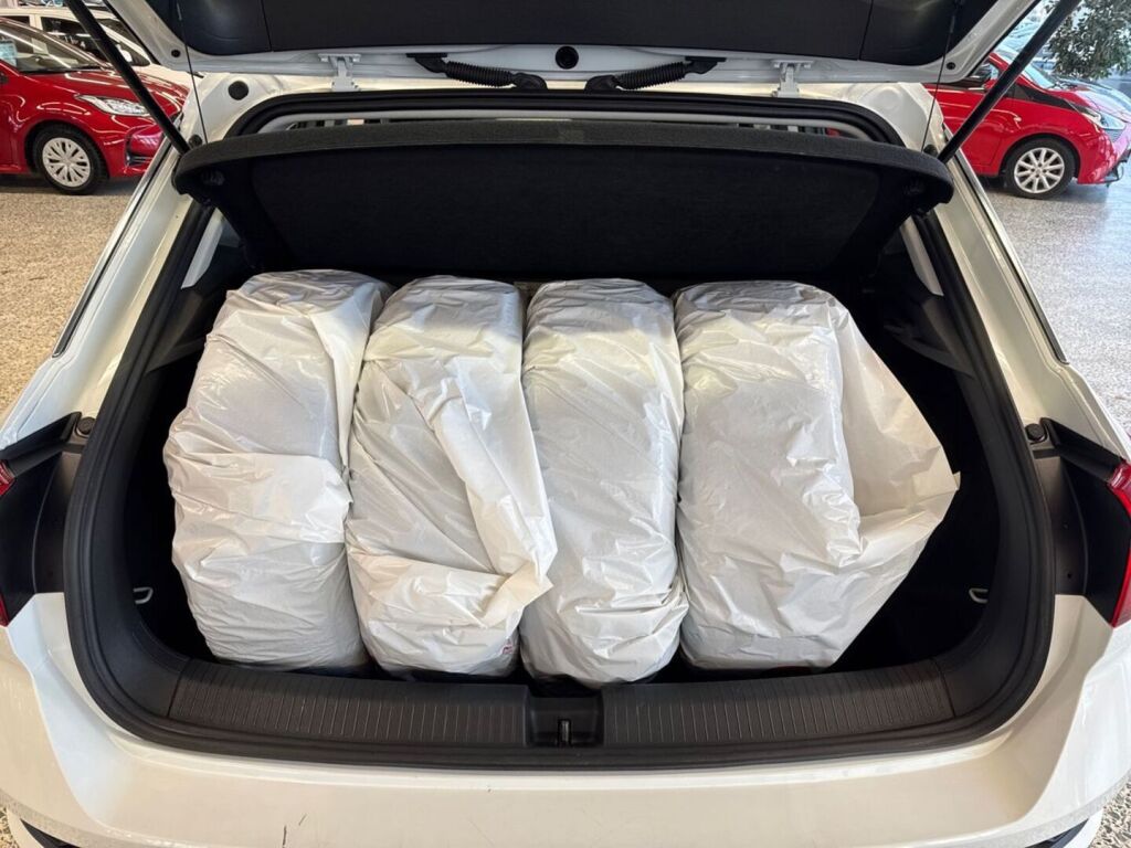 Volkswagen T-Roc 2021 Valkoinen